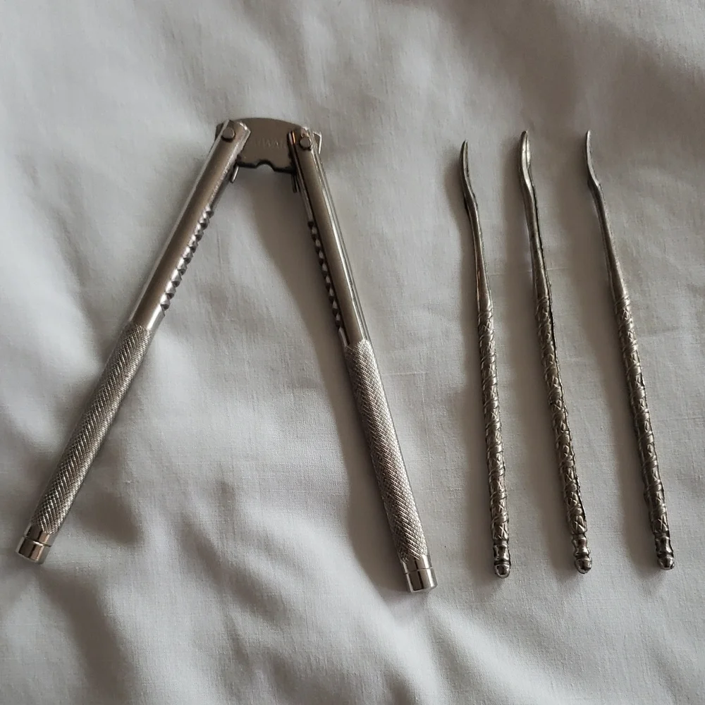 Vtg- 80s: Nut Cracking Tool Set (4pcs)